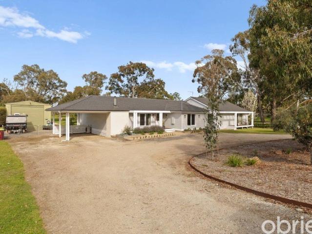 Immaculately Renovated Lifestyle Property with Space to Spare