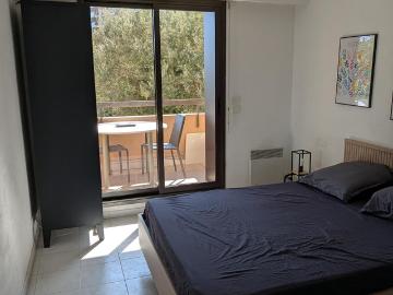 Immediate proximity to Monaco, quiet swimming pool