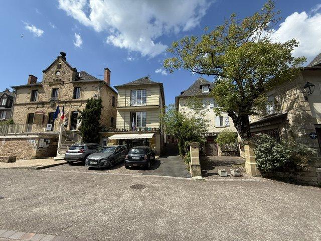 Immense maison à acheter pour famille avec enfants à Aubazin. 1000m² Aubazines