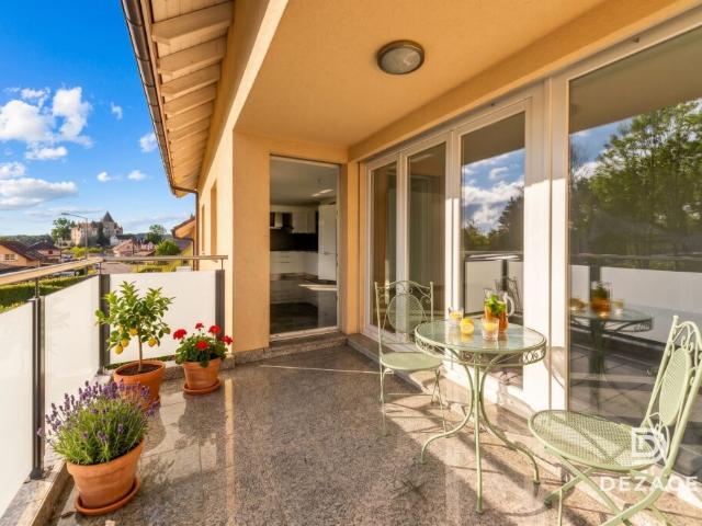 Immense appartement avec 4 chambres, à 2 minutes des écoles et commerces !