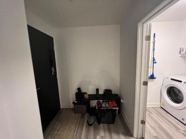 ✨ Immense 4 ½ de 1141 pieds carrés disponible dès maintenant ✨