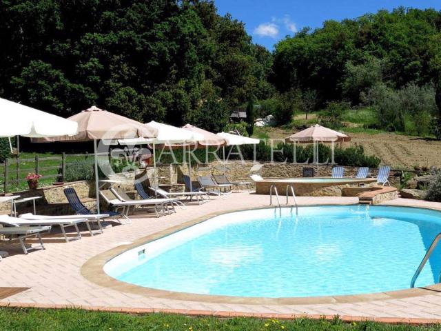 Pomarance Immersa nella splendida Val di Cecina, questa es. 500m² Pomarance