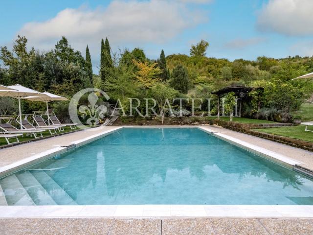 Immersa nella splendida campagna toscana, tra Firenze e Sien. 600m² Colle di Val d'Elsa