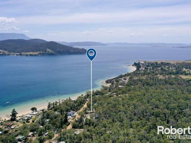Immerse In Stunning Water Views Surrounded by a Peaceful Bush Landscape
