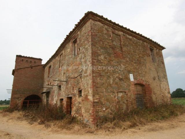 Immerso nella quiete della campagna di Sinalunga, con vista. 500m² Sinalunga