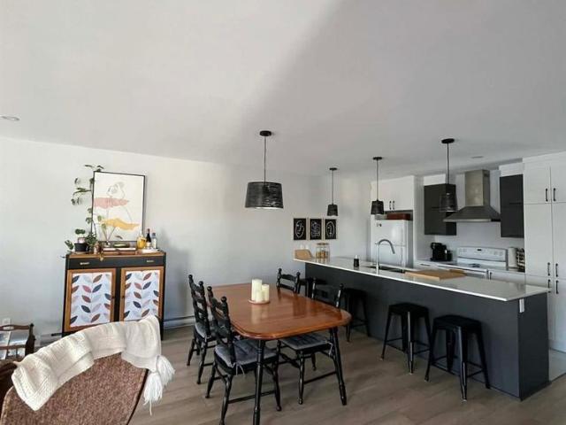 Immeuble 909 931 Lamarche Spacieux 5 1/2