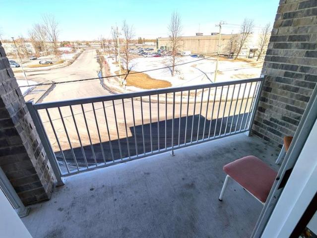 Immeuble 1510 1520 Rue Lionel Giroux, Drummondville Très Grand 5 ½ à Louer à Drummondville