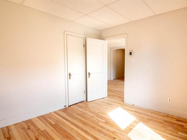 Immeuble 221 233 King Est, Sherbrooke 5 1/2 à Louer