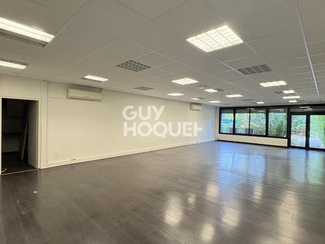 IMMEUBLE À LOUER DE 106,00 M²