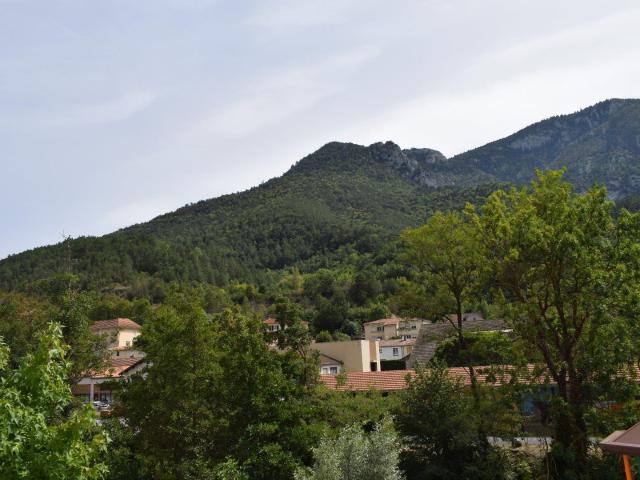 Immeuble à rénover 0m² Axat