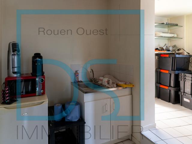IMMEUBLE A USAGE MIXTE HABITATION ET COMMERCE VENDU LIBRE O