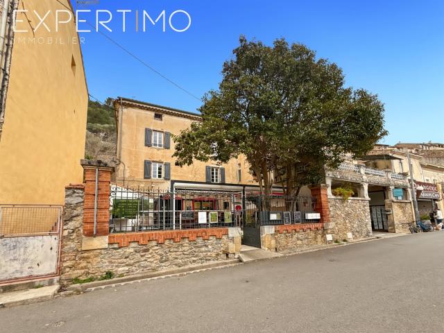 Immeuble à vendre à Roquebrun au bord de l'Orb 210m² Roquebrun