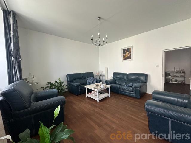 Immeuble avec local professionnel HYPER CENTRE 167m² Saint Amand Montrond