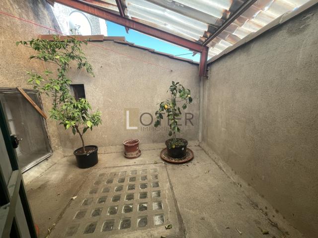 Immeuble avec 1 local commercial et 1 T4 170m² Carcassonne