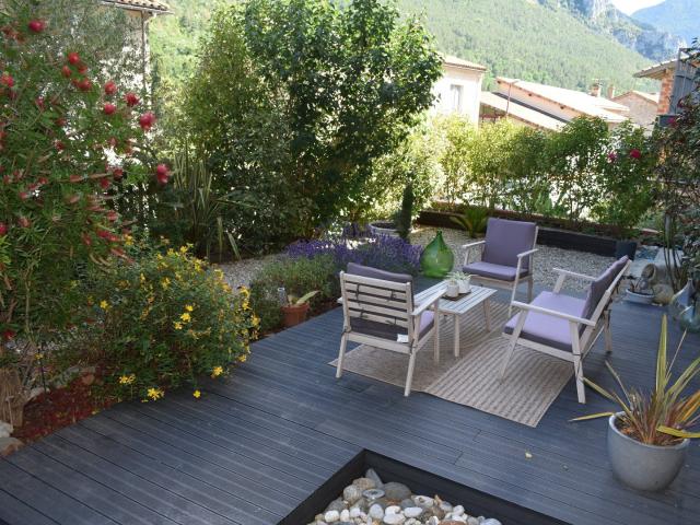 Immeuble avec 4 appartements 378m² Axat