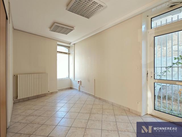 Immeuble Centre Segonzac 425m² Segonzac