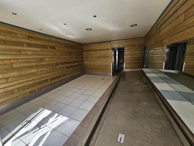 Immeuble Commerce et Appartement 160m² Auch
