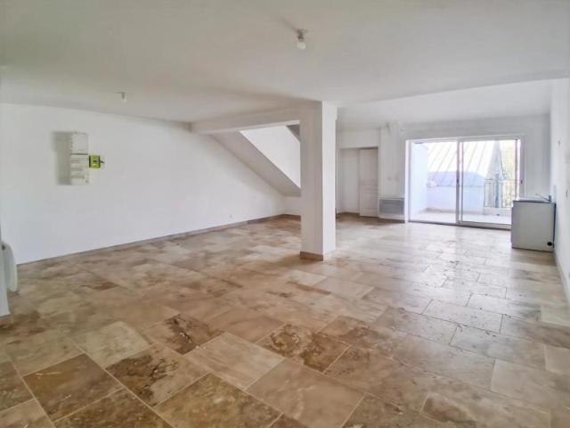 Immeuble rénové 6 duplex à Marseille 15e