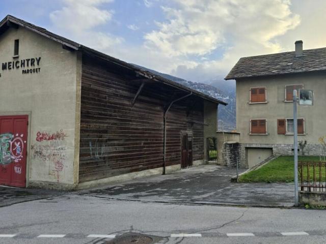 Immeuble de 3 appartements avec hangar indépendant
