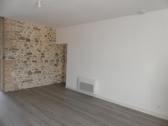 Immeuble de 3 appartements en centre bourg 164m² Essarts en Bocage