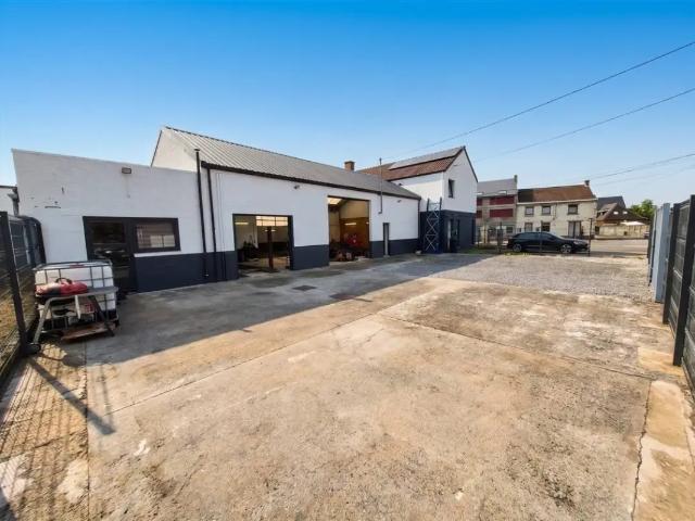 Immeuble de rapport à louer à Chaussée de Namur 2+ Sambreville