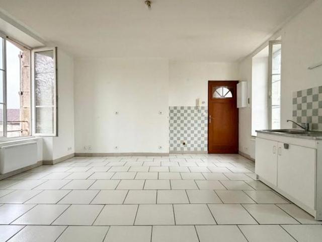 Immeuble de rapport en pierre 7 appartements T2 loués 1