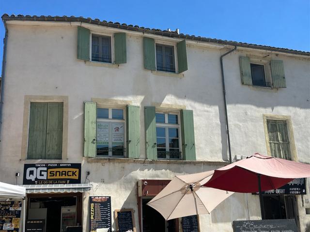 Immeuble De Rapport Locaux Et Habitation Emplacement Reche. 165m² Sommières