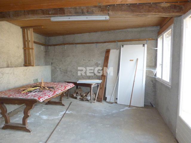 IMMEUBLE D'HABITATION A RENOVER