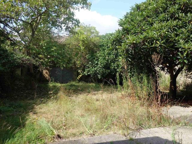 Immeuble en pierre avec porche, jardin et dépendance 206m² Etauliers
