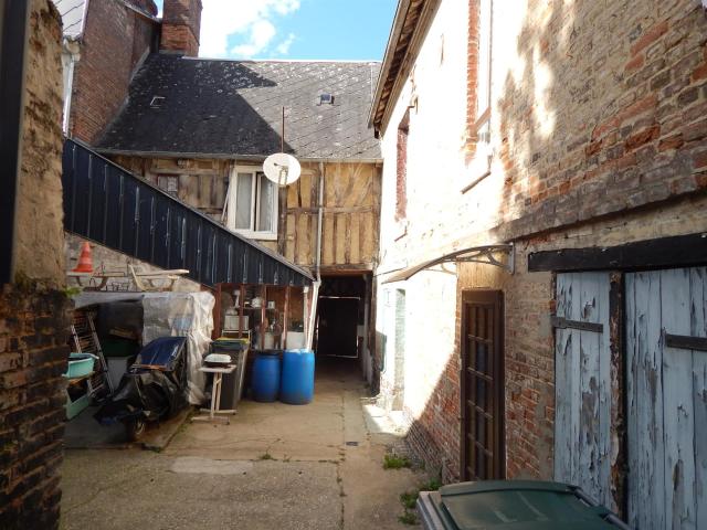 Immeuble Et Local Commercial Ideal Investisseur 250m² Quillebeuf sur Seine