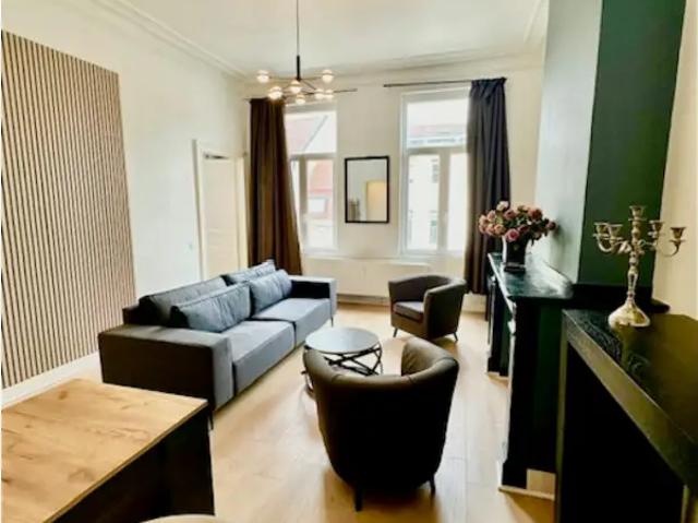Immeuble mixte à louer à Rue Maria Malibran Ixelles