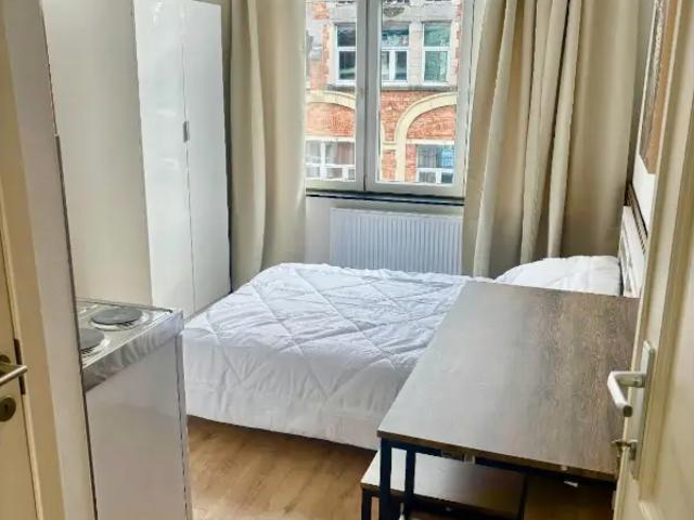 Immeuble mixte à louer à Rue de Veeweyde Anderlecht