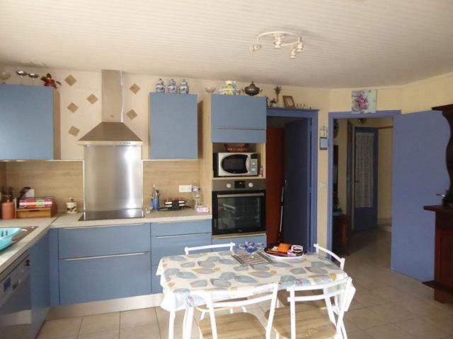 Immeuble Mixte avec Salon de Coiffure