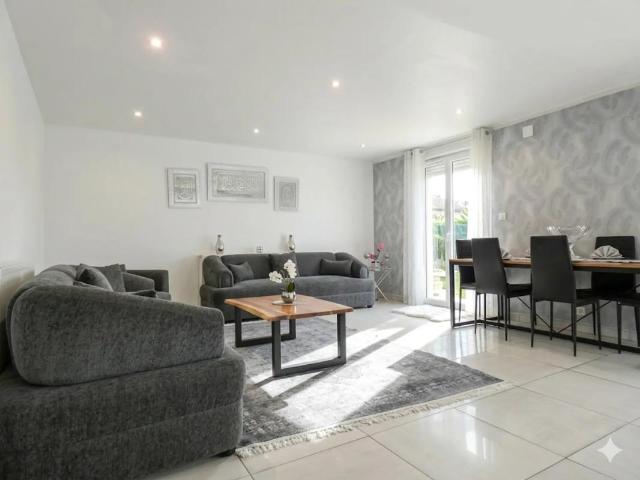 Immeuble rénové avec 3 appartements à Mulhouse