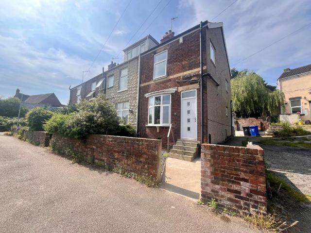 Immingham Grove, CHESTERFIELD, S43 2 bed house to rent £795 pcm £183 pw