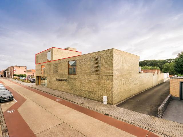 Immo ID | Modern dakapp. met terras nabij Mec. | 1712629