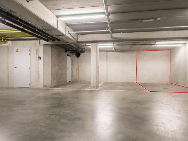 Immo ID | Ondergrondse autostaanplaats met au. | 1712194