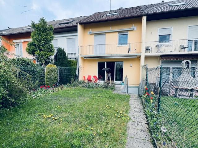 IMMO LOVE Hochzoll – frisch renoviertes RMH, 6 ZKB, ca.137 m² Wfl.!