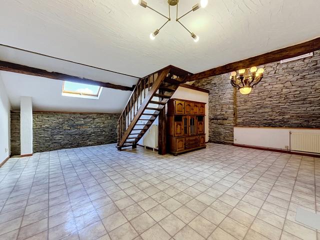 IMMO PLAINCHAMP Duplex à louer 6640 Vaux sur Sûre