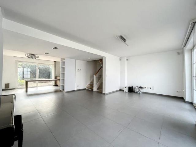 IMMO REGARD Une porte qui s'ouvre 02 653 09 40