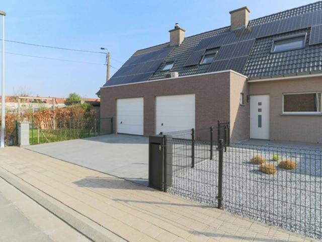 Immo Village Eengezinswoning te huur 8530 Harelbeke