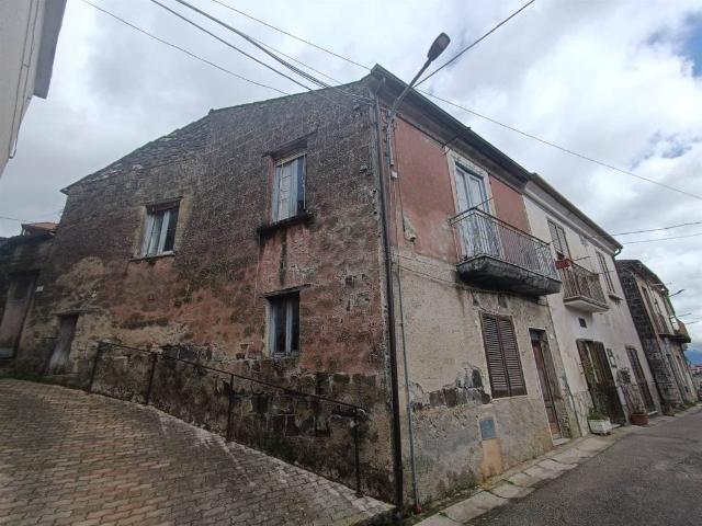 Palazzo / Stabile in vendita a Alvignano CE
