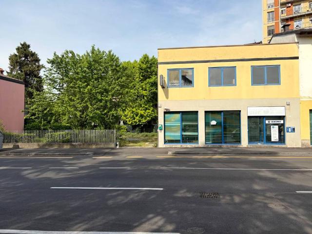 Palazzo / Stabile in vendita a Brescia BS