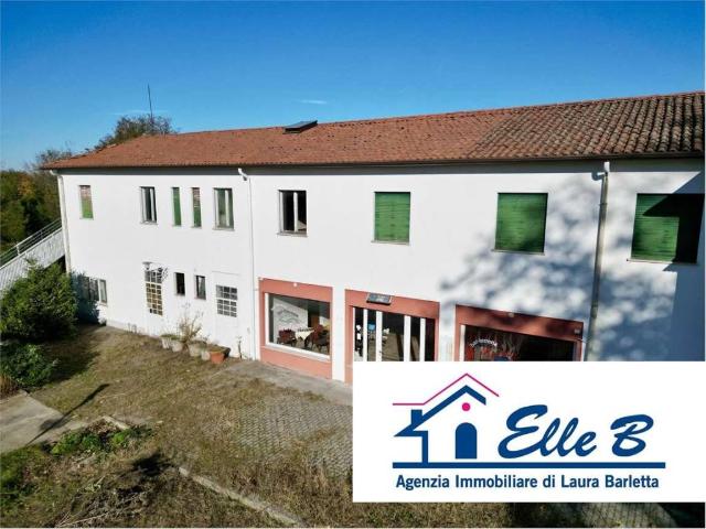 Palazzo / Stabile in vendita a Gorizia GO