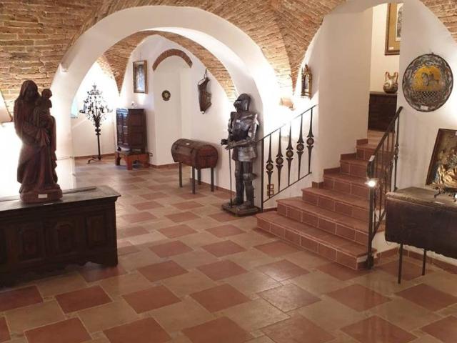 Palazzo / Stabile in vendita a Deruta PG