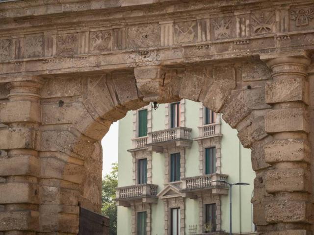 Palazzo / Stabile in vendita a Milano MI