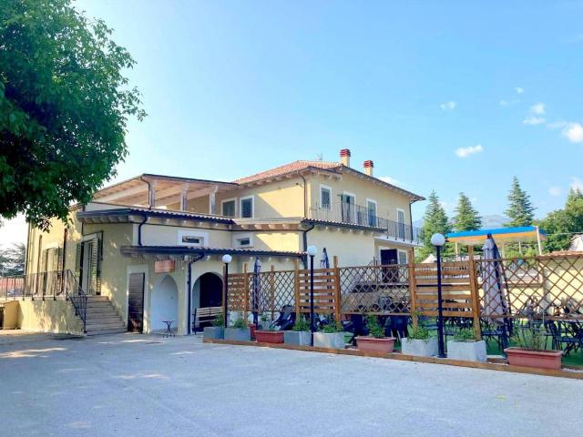 Palazzo / Stabile in vendita a San Demetrio Ne' Vestini AQ