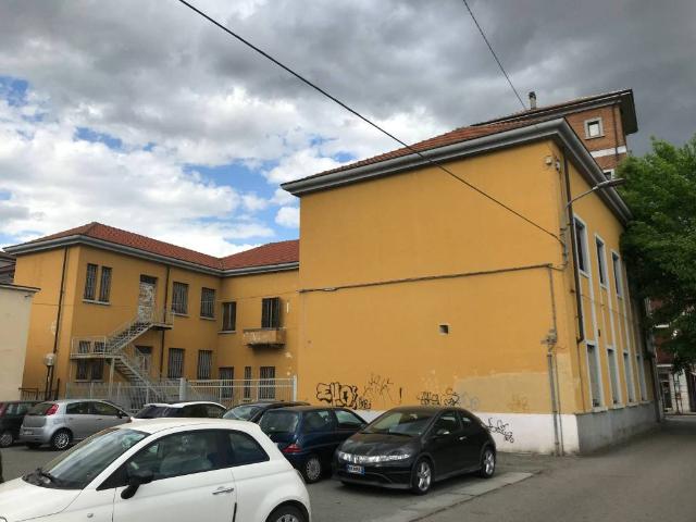 Palazzo / Stabile in vendita a Santhià VC