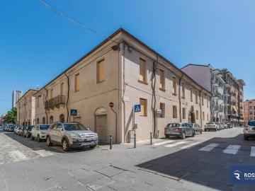 Palazzo / Stabile in vendita a Rimini RN