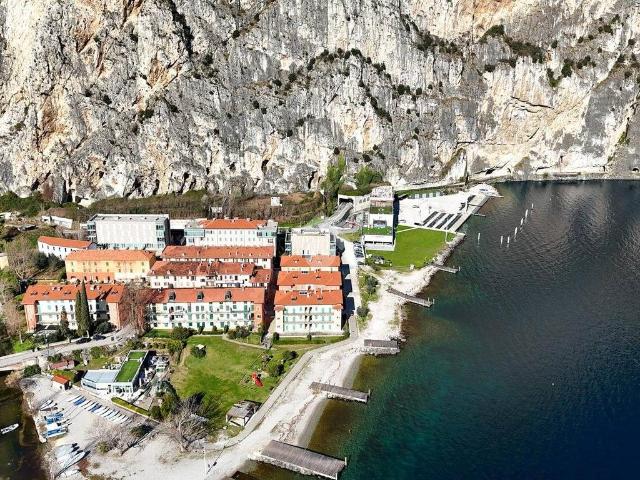 Palazzo / Stabile in vendita a Tremosine sul Garda BS